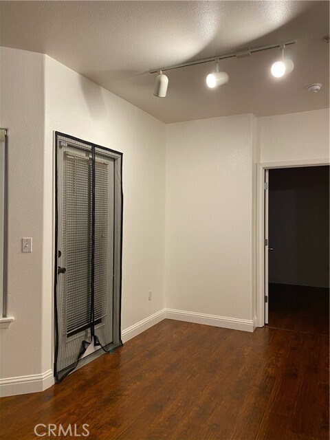 Foto del edificio - 4200 E Commerce Way