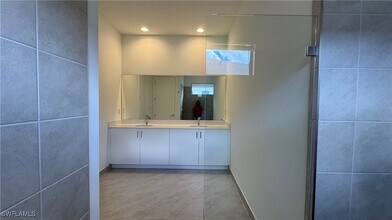 Building Photo - 5097 Panella Ave