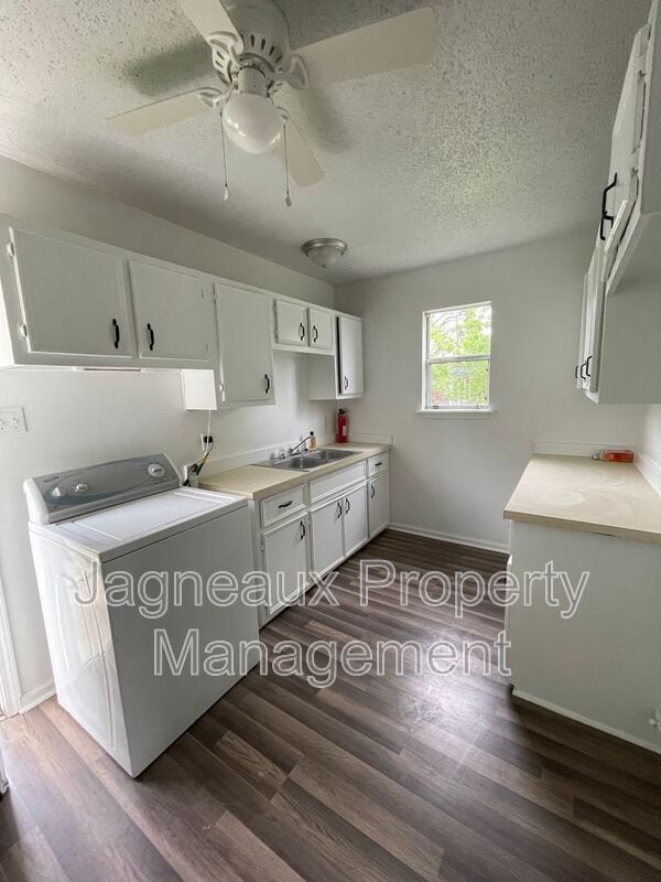 Foto del edificio - 1900 9th Ave