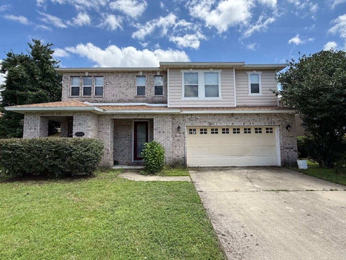 Primary Photo - Spacious 4-Bedroom Home in Dunns Creek Pla...