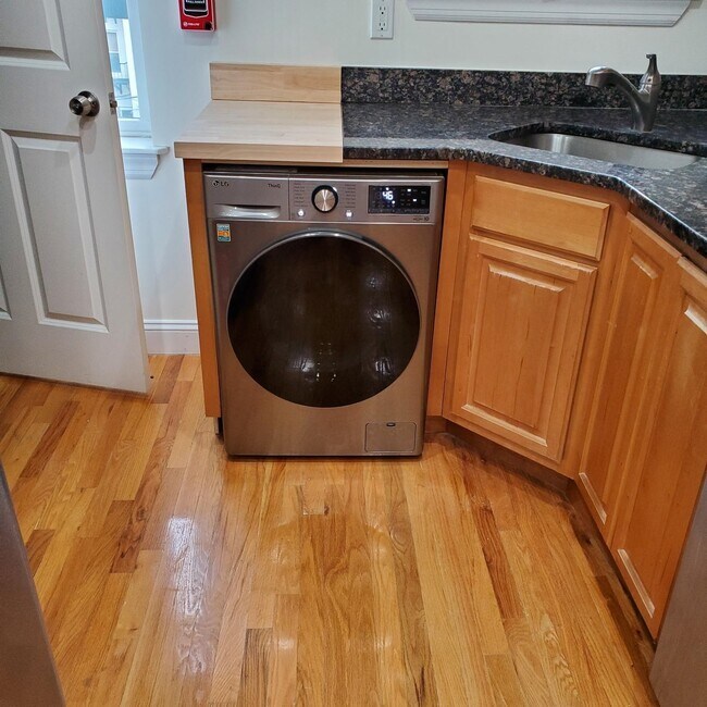 Foto del edificio - 120 Willow Ave