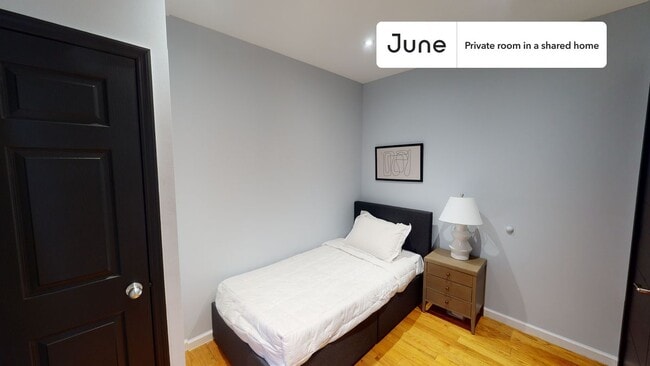 Building Photo - Room in Shared 4 bed/2 bath home