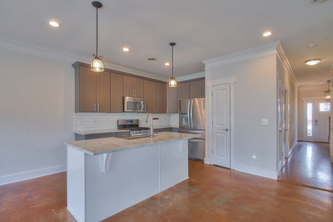 Photo - 1319B Pillow St House