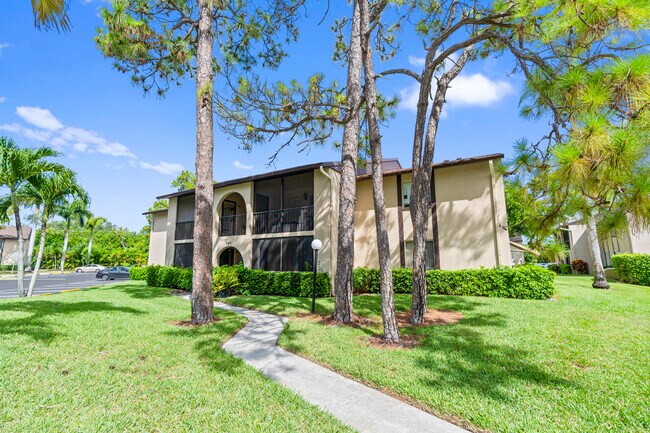 Foto del edificio - 441 Pine Glen Ln