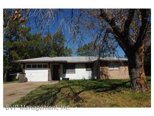 Primary Photo - 3505 Hillcrest Cir
