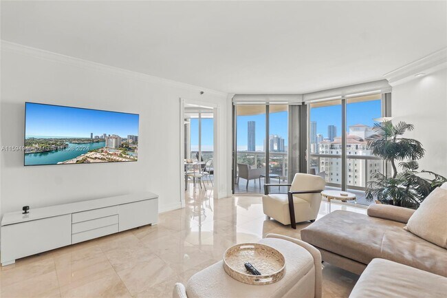 Building Photo - 20191 E Country Club Dr