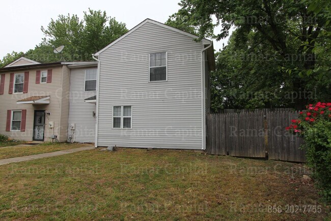 Foto del edificio - 3 Bedroom 1 Bath corner townhouse in Sickl...