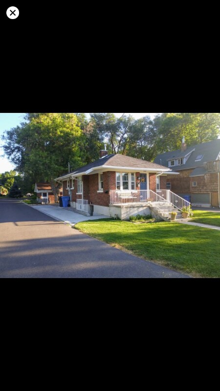 Building Photo - 360 E 700 N