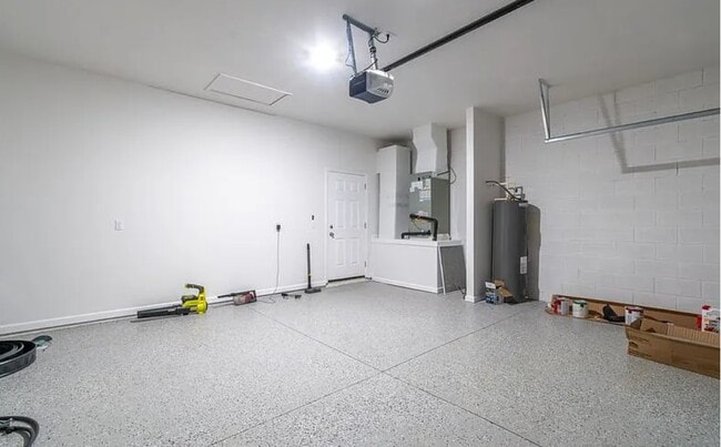 Building Photo - 13905 SW 81 Cir