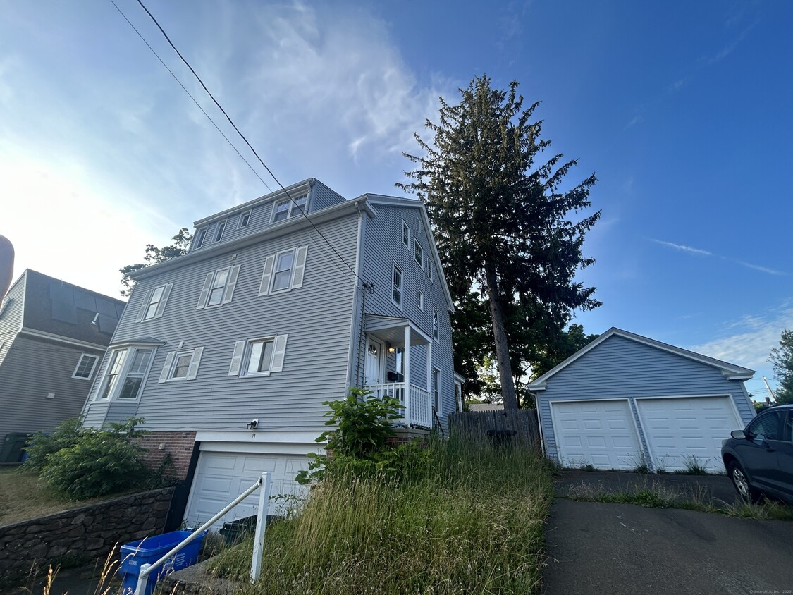 Primary Photo - 17 Park Ave