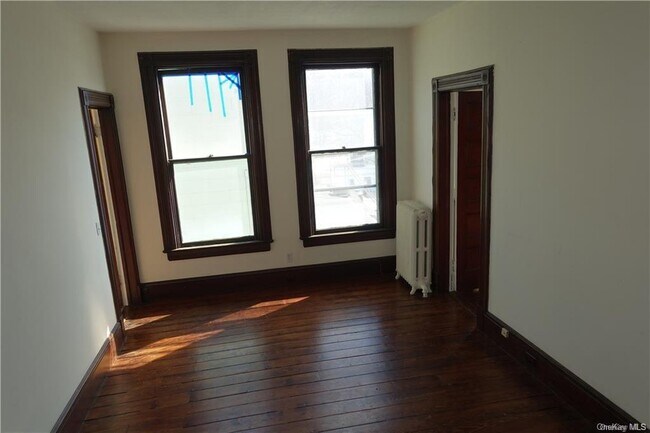 Foto del edificio - 32 Parkway