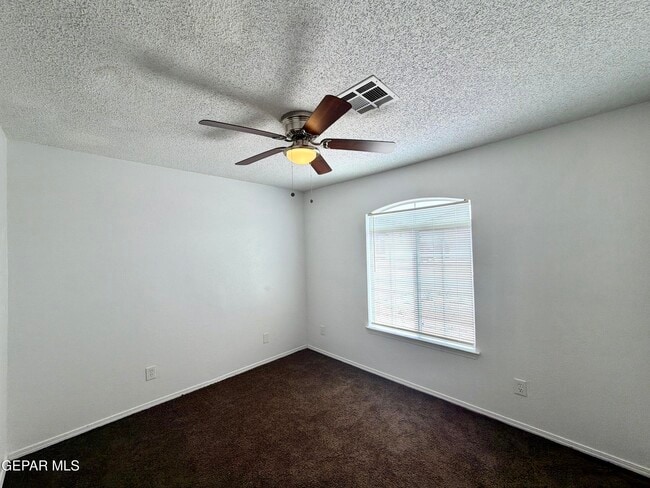 Building Photo - 12501 Sombra Fuerte Dr