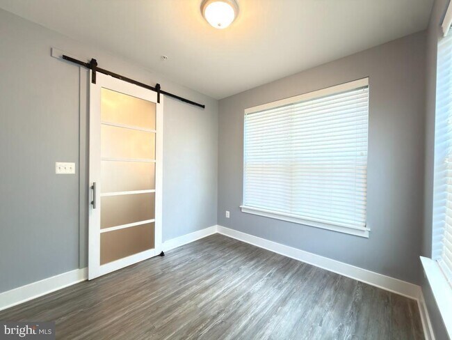 Foto del edificio - 2512 Buckthorn Dr
