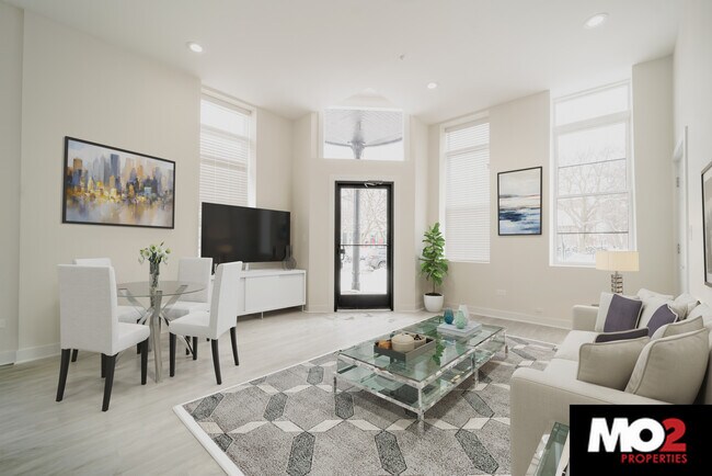 Foto del edificio - 725 N Hoyne Ave