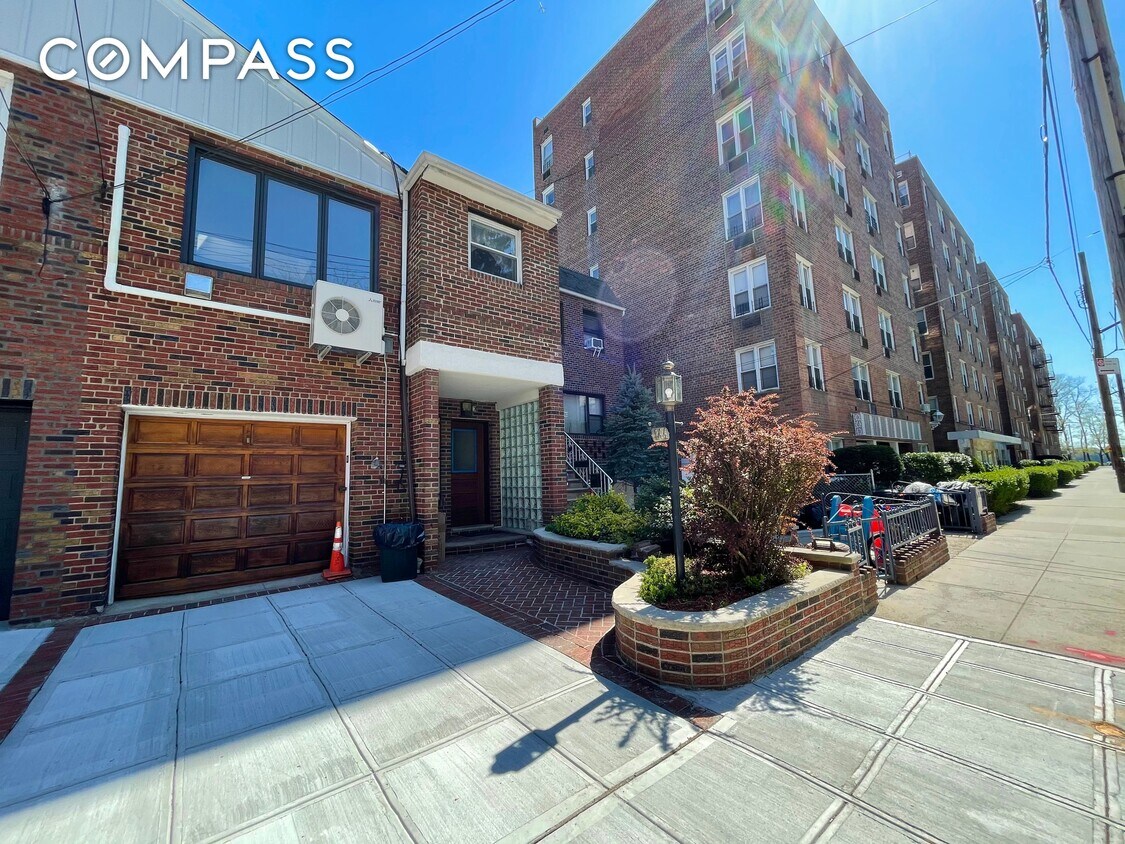 144 96th St, Brooklyn, NY 11209 Townhome Rentals in Brooklyn NY