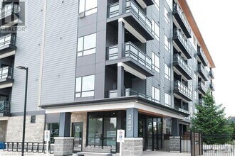 Building Photo - 243 Northfield Dr E
