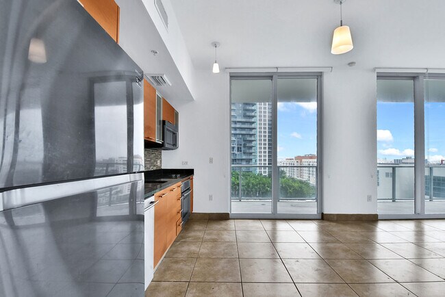 Foto del edificio - 3470 E Coast Ave