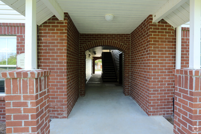 Building Photo - Gates at Coralbay