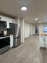 Building Photo - 419 L St