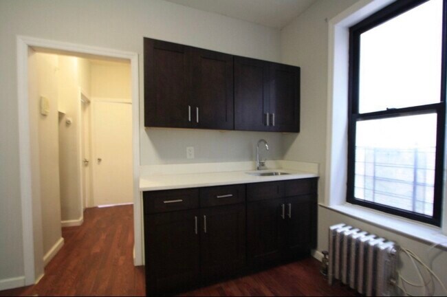 Foto del edificio - 1409 St Johns Pl
