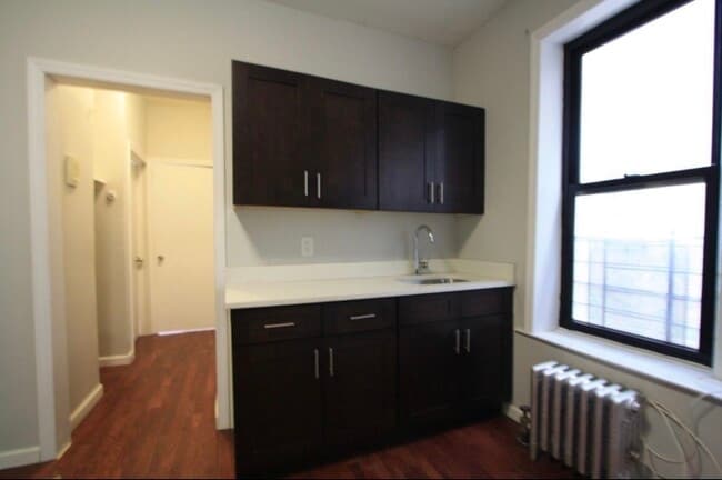 Building Photo - 1409 St Johns Pl