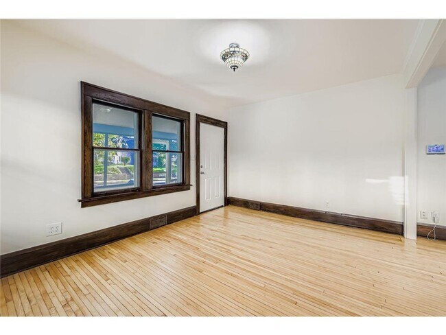 Foto del edificio - 1683 Minnehaha Ave E