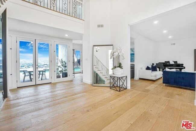 Foto del edificio - 3485 Ridgeford Dr