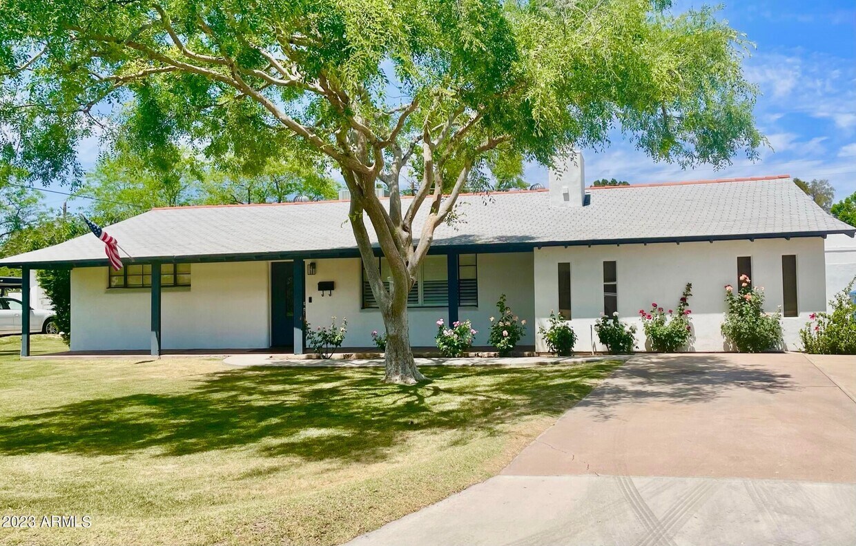 Foto principal - 2930 E Elm St