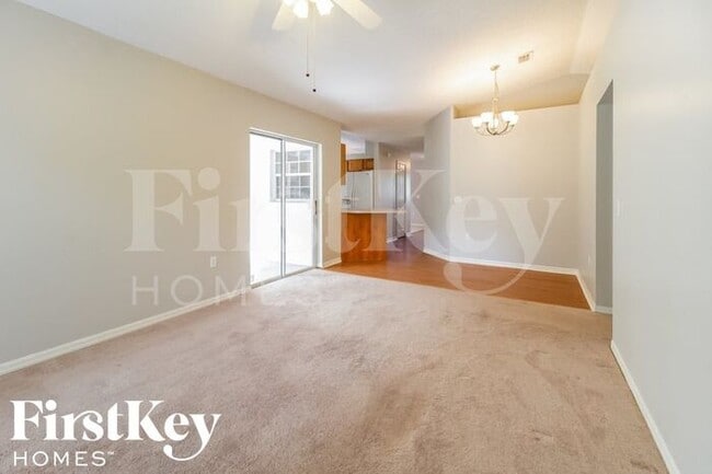 Building Photo - 1338 Trollman Ave