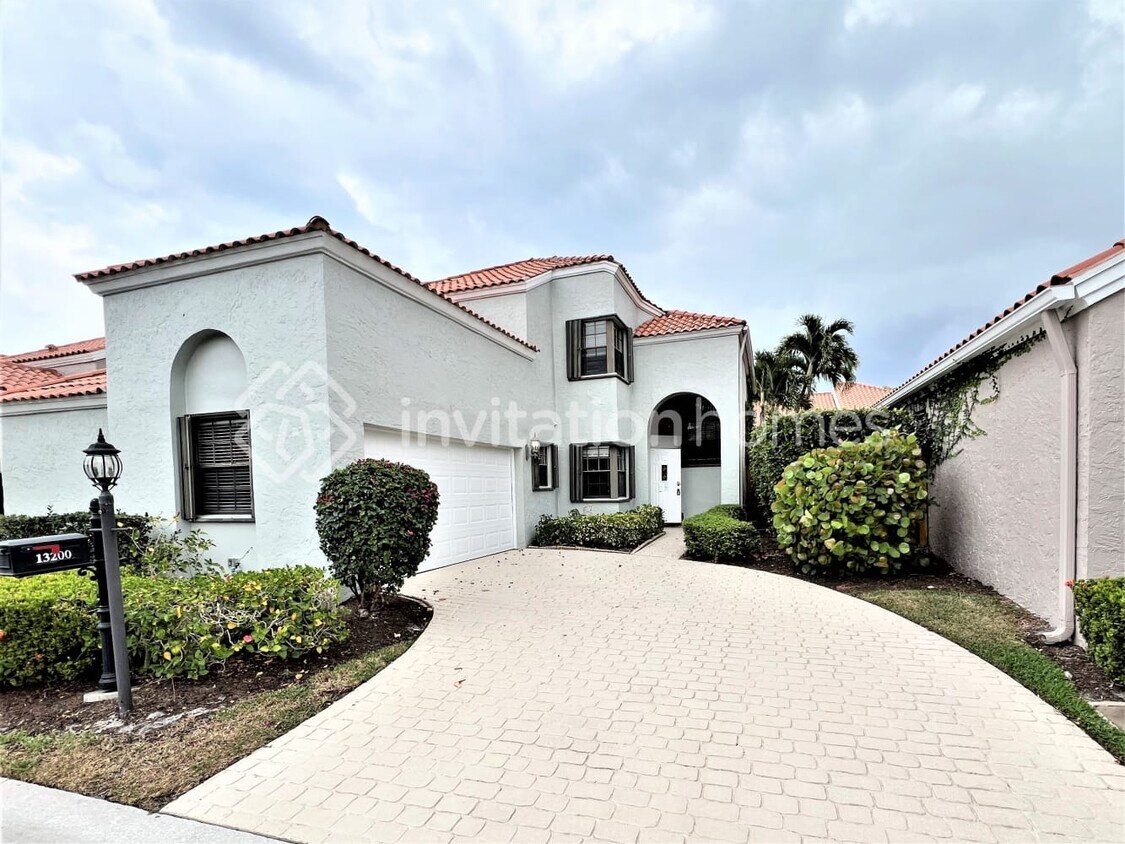 Primary Photo - 13200 Crisa Dr