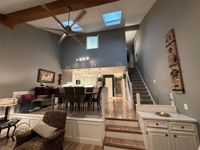 Foto del edificio - 3850 Knollcrest Dr