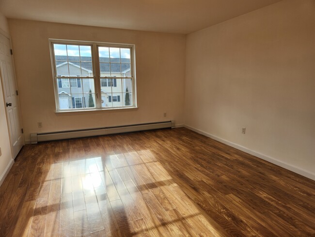 Building Photo - 1008 Fieldstone Ln