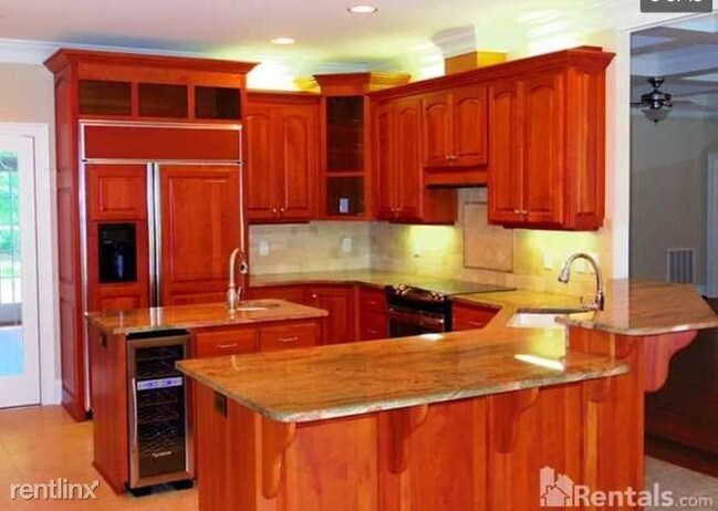 Foto del edificio - 8109 Woodcrest Ct