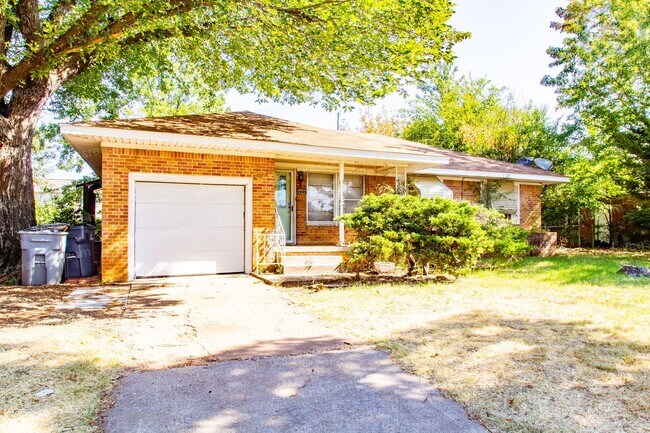 Foto del edificio - 2205 NW Smith Ave