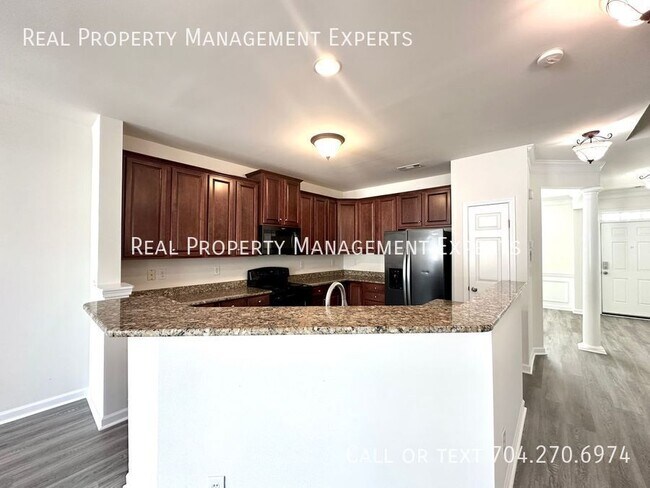 Foto del edificio - 16810 Hugh Torance Pky