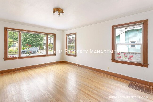 Building Photo - 1843 N Schofield St