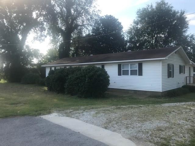 Primary Photo - 1229 E Hwy 264