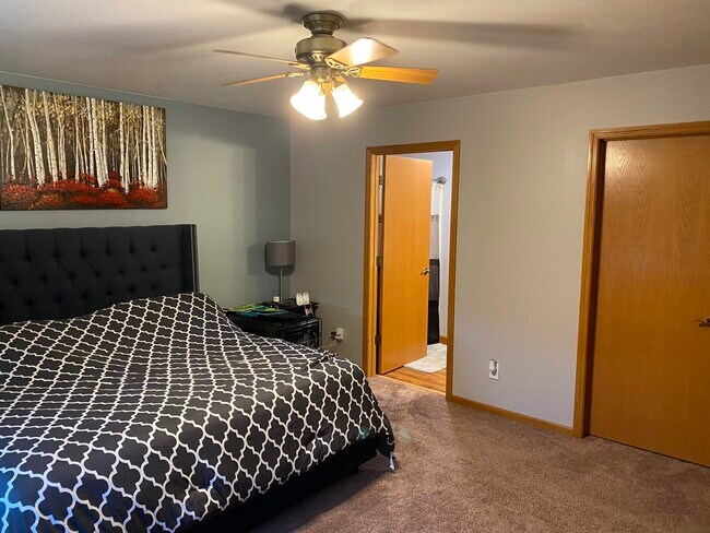 Building Photo - 701 Cork Crossing