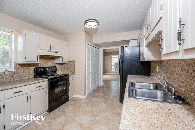 Building Photo - 6 Varin Way