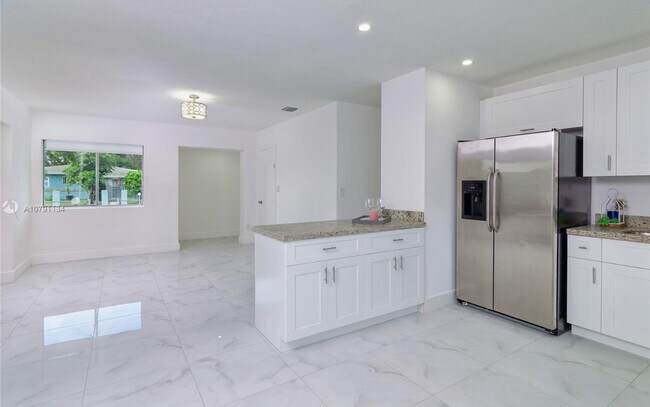 Foto del edificio - 17301 NW 31st Ave