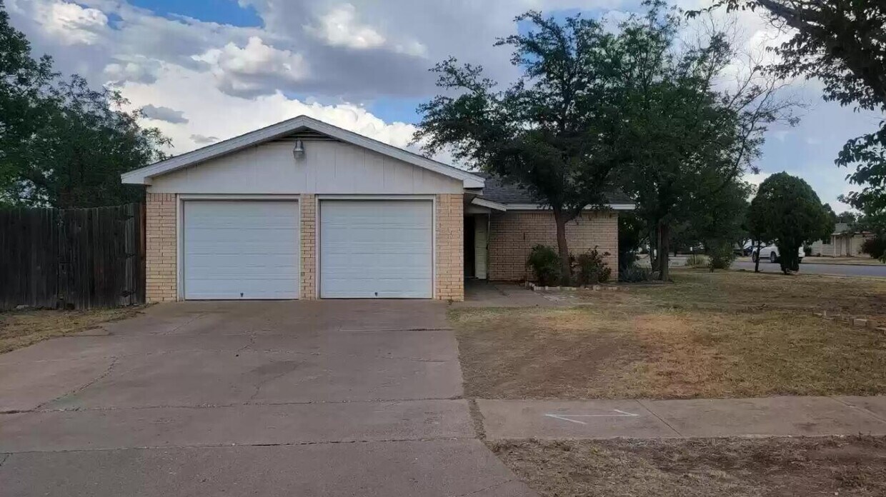Foto principal - 4832 9th St