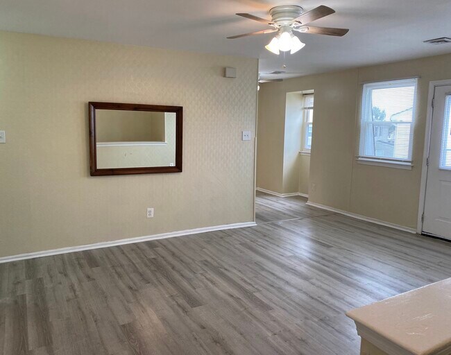Building Photo - 48 Reliance Ct