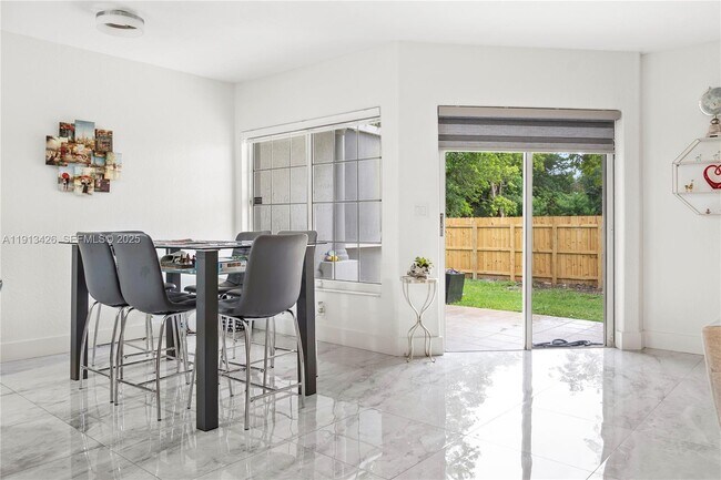 Building Photo - 3464 NW 99th Way