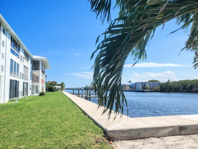 Foto del edificio - 5530 N Ocean Blvd