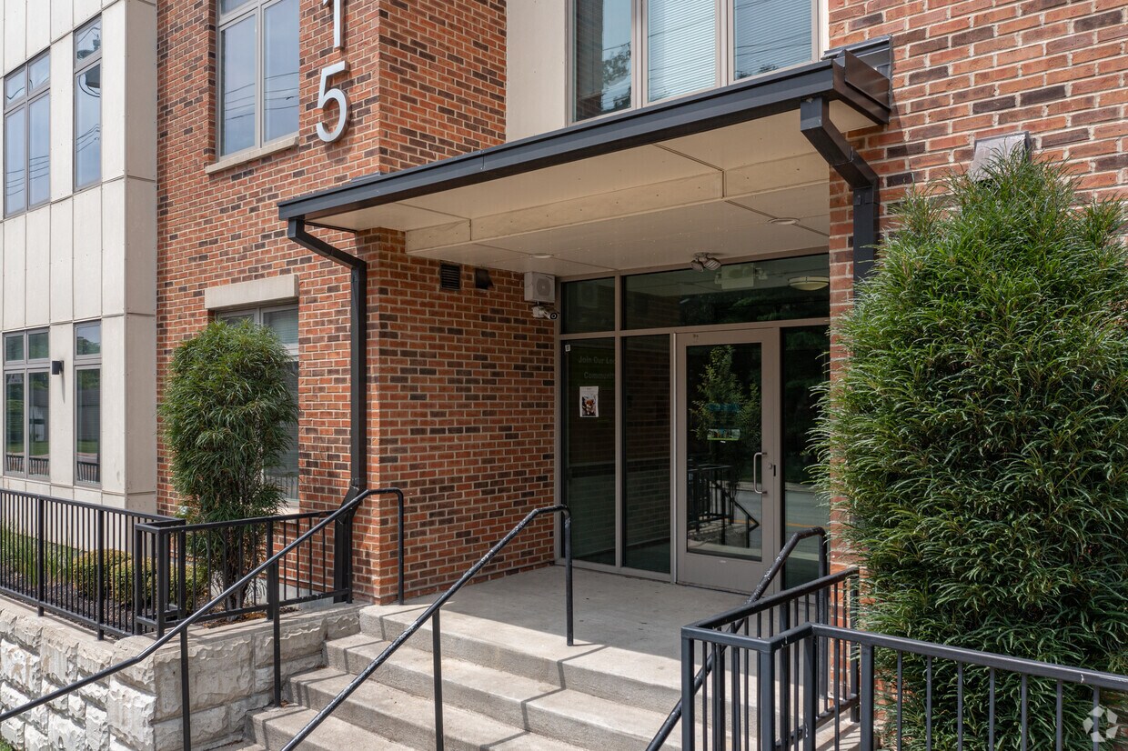 Building Photo - 3415 Reading Rd