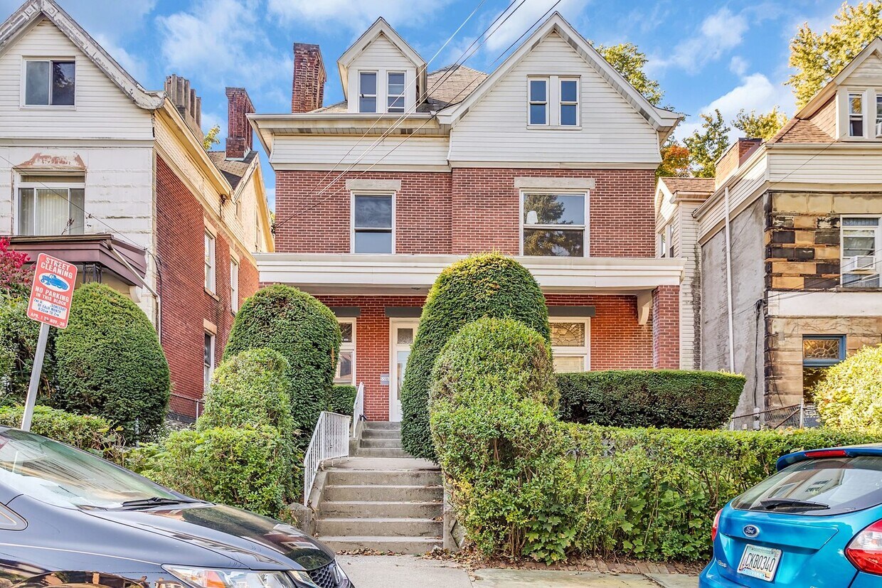 Primary Photo - 5518 Jackson St