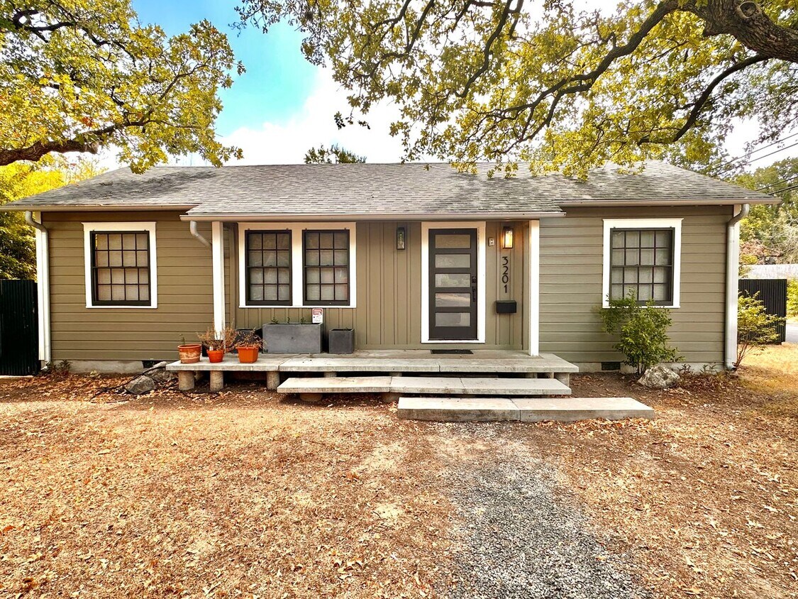 Primary Photo - Cherrywood 3x2 + Detached Studio/At-Home O...
