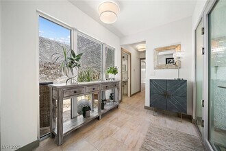 Building Photo - 3027 Bel Air Dr