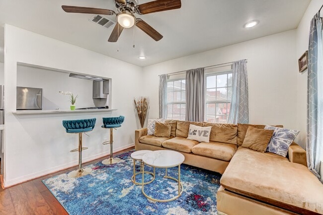 Foto del edificio - 2720 Truxillo St