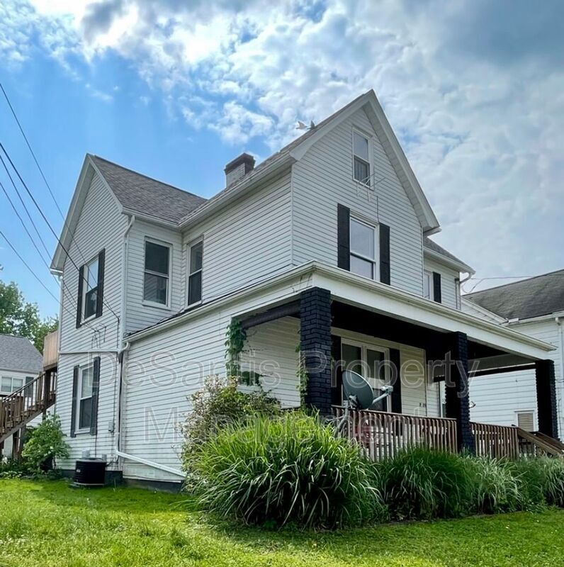 727 3rd Ave Unit Apartment A, Verona, PA 15147 Condo for Rent in Verona, PA